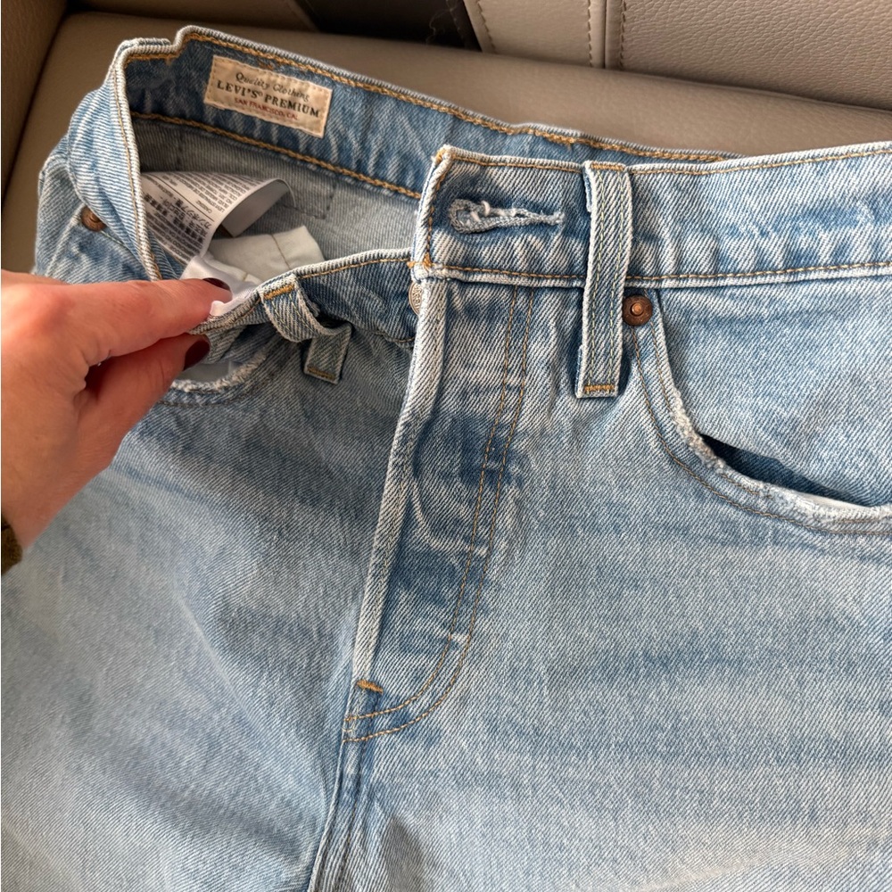 Levi's Men's Sky Blue Relaxed Jeans